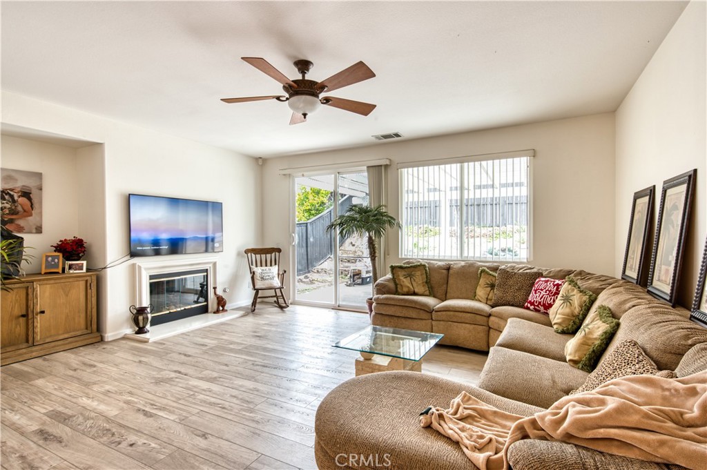 7085 Dove Valley