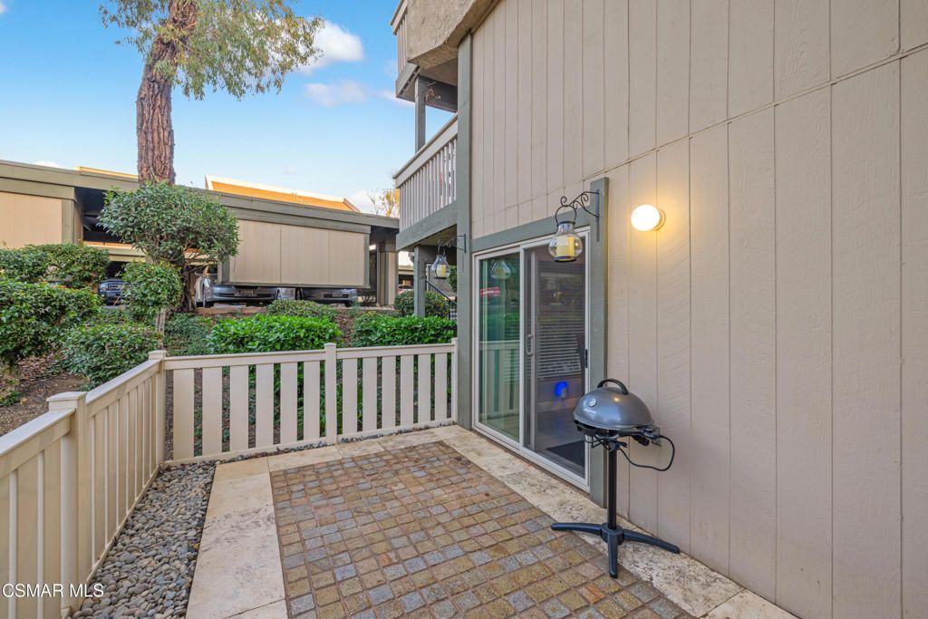 listing image 130729490316455638517