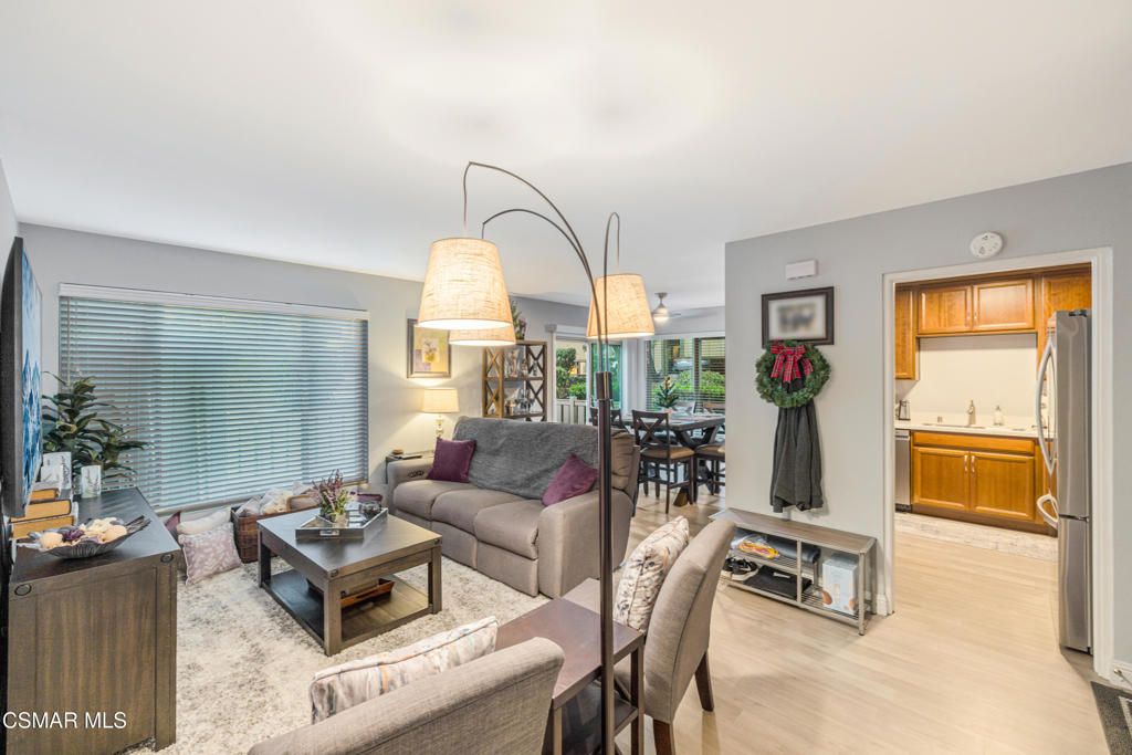 listing image 130728563888862760721
