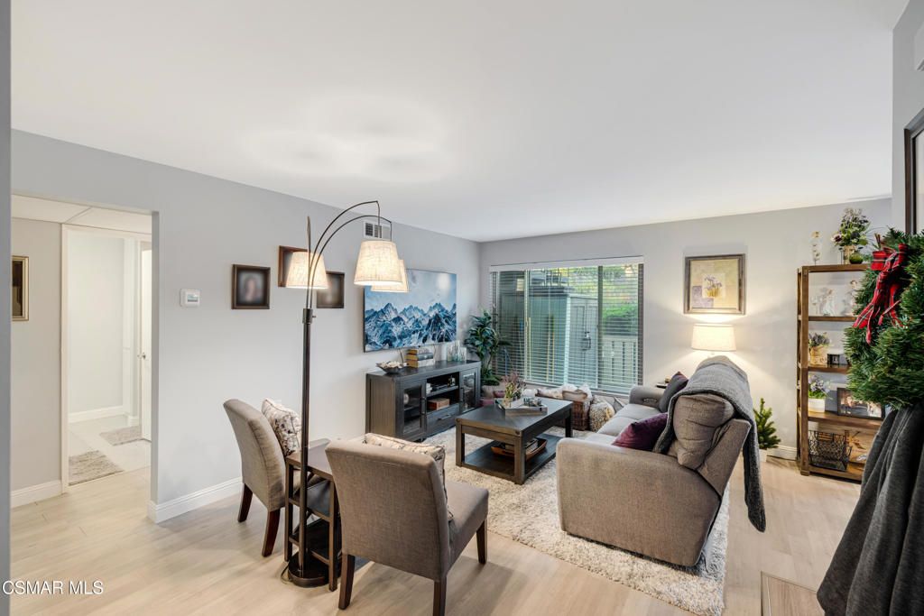 listing image 130728860142719249766