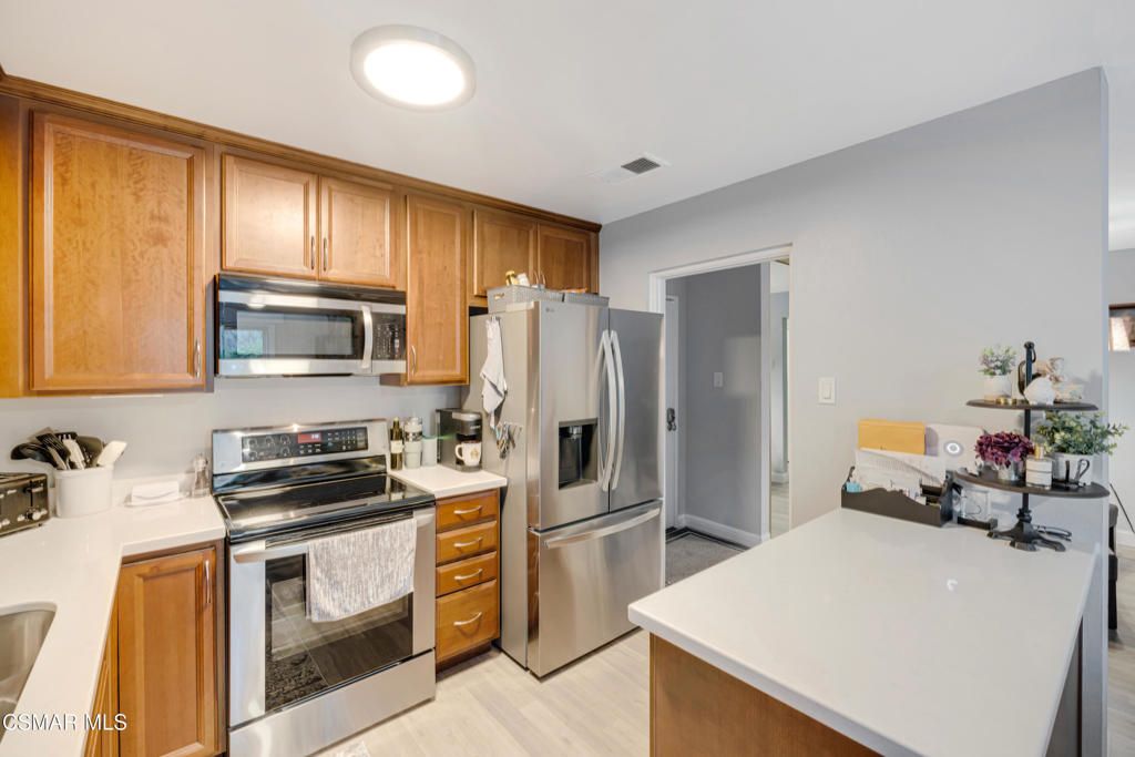 listing image 130724432832607787586