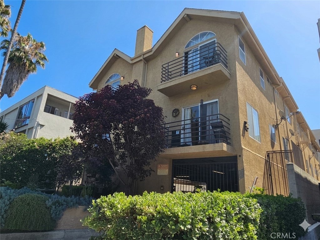 1416 N Vista