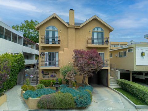 Photo of 1416 N Vista ST, Los Angeles, CA 90046 (MLS # CV26092683)