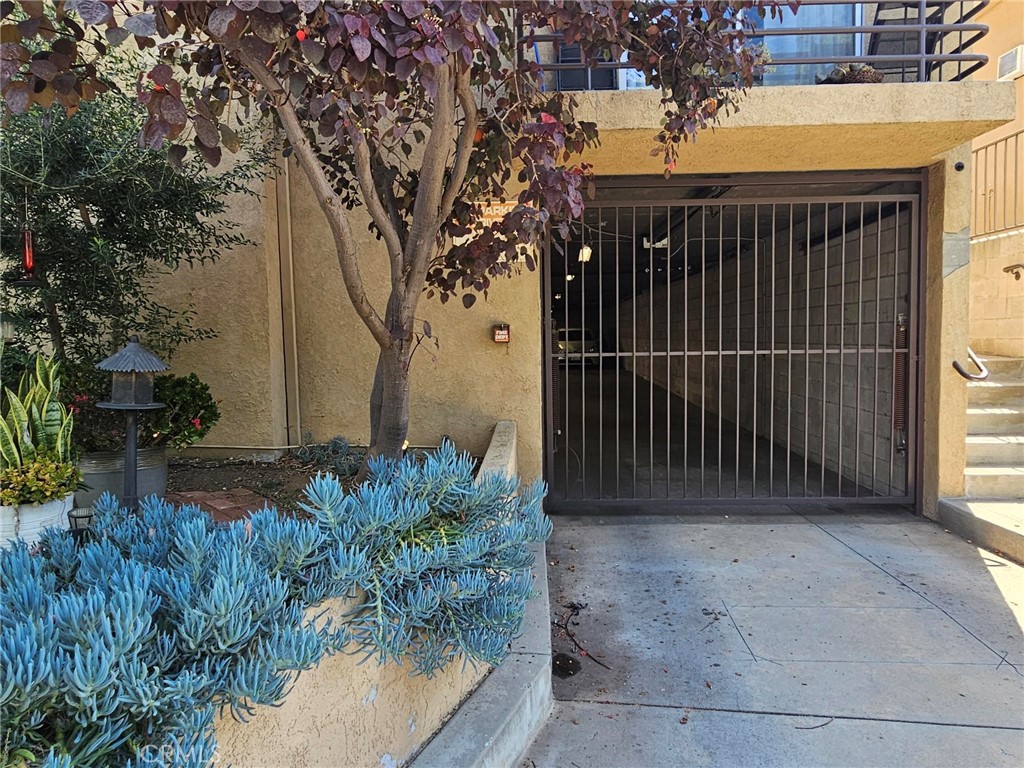 1416 N Vista