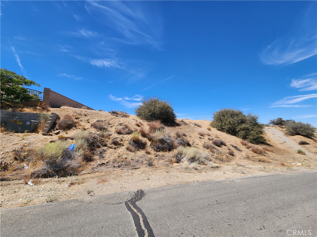 Welcome to West Oak Hills!!! LOT HAS A WATER METER!! This 1.79 Ac piece of land is located right off south Baldy Mesa road on a cul-de-sac and on a paved road. With a water meter, power on street and a already graded flat area for you to build your forever home this parcel is waiting for you. Don't miss on this opportunity!!!