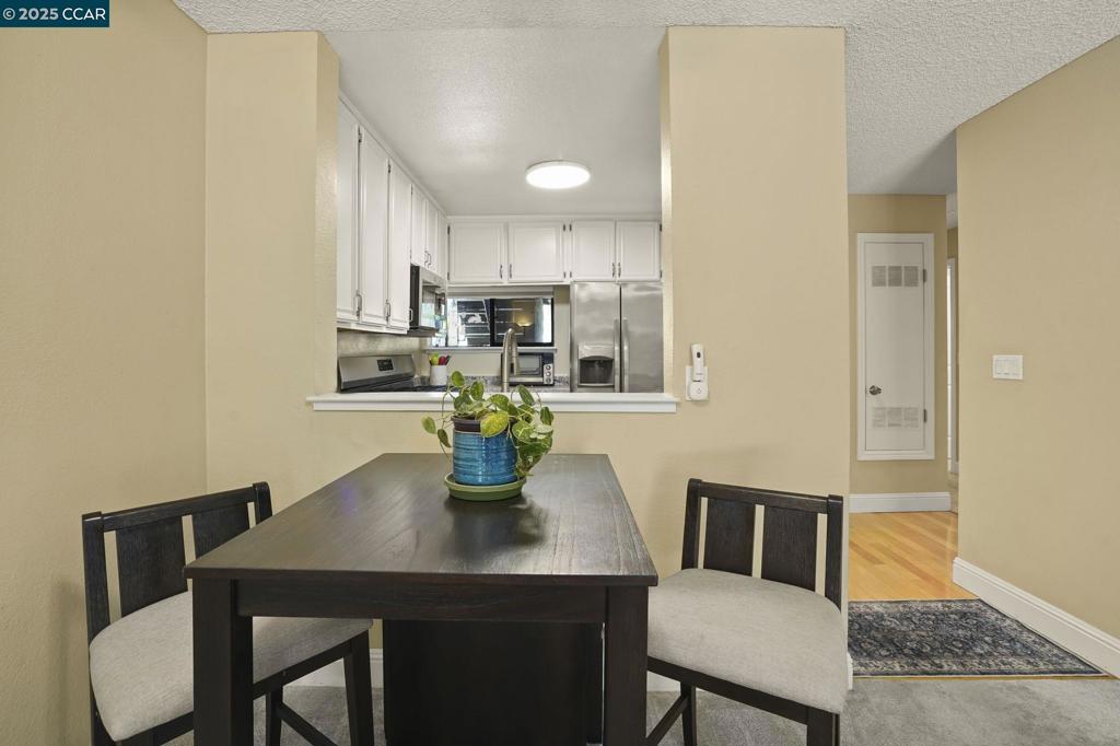 COUNTRY VILLAGE - Residential