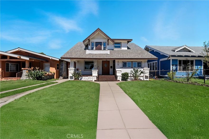Craftsman Style Duplex! Located in the highly desirable Vermont Square neighborhood of South L.A., just minutes from USC, BMO Stadium, the L.A. Coliseum, Exposition Park, and several museums.   This rare gem has been thoughtfully remodeled and updated while preserving its classic Craftsman character.  Front Unit (Approx. 1,800 sq. ft.),  4 bedrooms (1 downstairs, 3 upstairs), 2 fully updated bathrooms (1 on each level),  Freshly painted interior with new laminate wood flooring throughout, Renovated kitchen with modern finishes, New recessed lighting & fixtures, 2 central A/C units (one per floor), Inside laundry area.   Detached Rear Unit is 1 bedroom, 1 bathroom, Fully renovated kitchen and bathroom, New flooring and lighting throughout, Laundry area, New roof. Additional features include a long shared driveway which leads to a detached garage, ideal for tandem parking for two vehicles or the potential for a future ADU. This property is move-in ready and perfect for an owner-user or investor. Don’t miss this rare opportunity...schedule your private tour today!