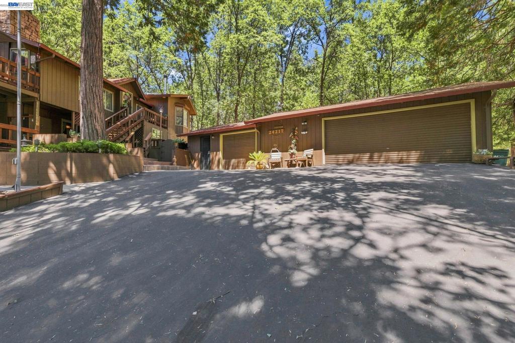 24217 Appaloosa Way
