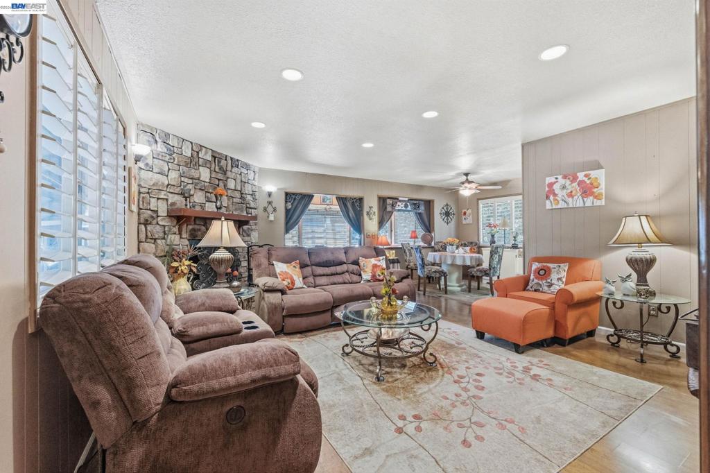 24217 Appaloosa Way