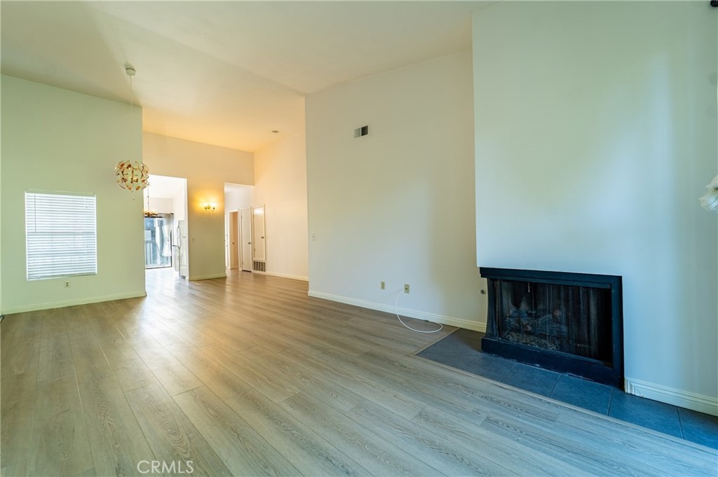 2542 W Macarthur 134