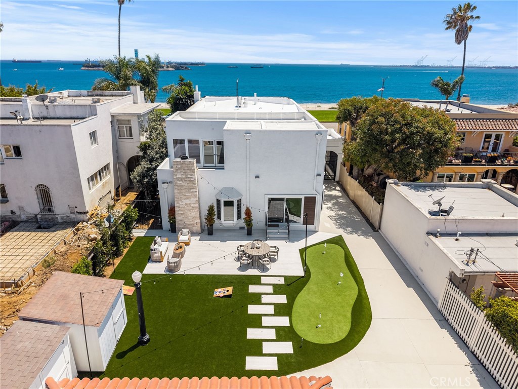 2747 E Ocean Boulevard