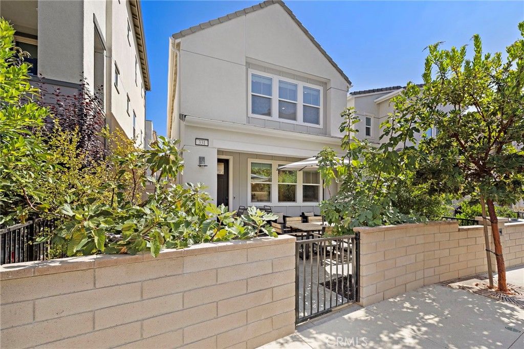 Photo of 331 Harvest Drive, Rancho Mission Viejo, CA 92694 (MLS # OC25230649)
