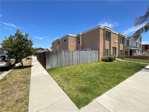Photo of 201 Joliet Avenue #B, Huntington Beach, CA 92648 (MLS # OC26151118)