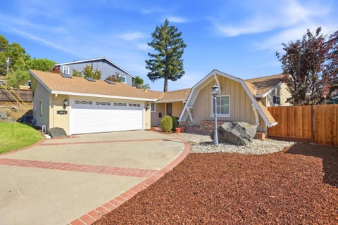 Photo of 1051 Hewitt Drive, San Carlos, CA 94070 (MLS # ML82062638)