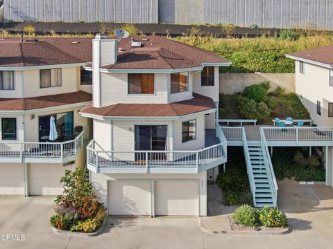 Photo of 989 Inspiration Way, Ventura, CA 93001 (MLS # V1-35458)