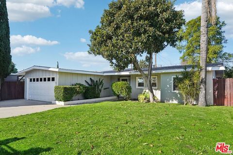 17845 Stagg Street Reseda CA 91335