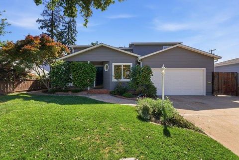 Photo of 1244 Dewey Street, Redwood City, CA 94061 (MLS # ML82044432)