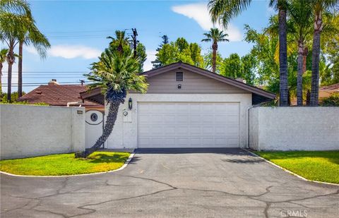 Photo of 17 W Palm Lane DR, Redlands, CA 92373 (MLS # IG26106250)