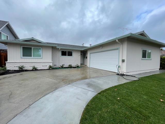 Newly remodeled home in desirable Willow Glen neighborhood. Hardwood and tile floors. Trash and gardener included in rent. Washer, dryer and refrigerator included. Security deposit, credit and background check required. Available immediately.