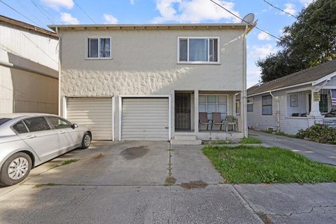 Photo of 713 Sally Street, Hollister, CA 95023 (MLS # ML82039414)