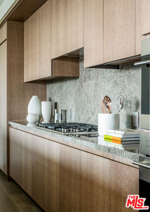 8420 W Sunset Boulevard 704