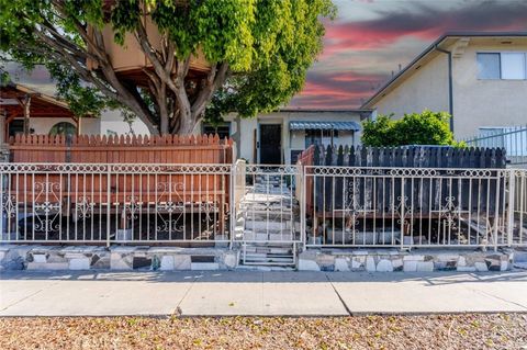 2945 Estara Avenue Los Angeles CA 90065