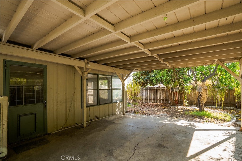 1195 N Campus Avenue
