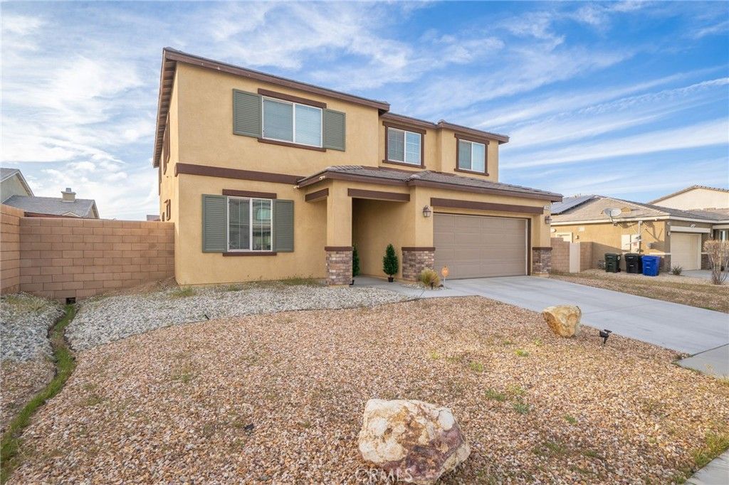 Photo of 13946 Camino Cinco St, Victorville, CA 92392 (MLS # CV26054599)