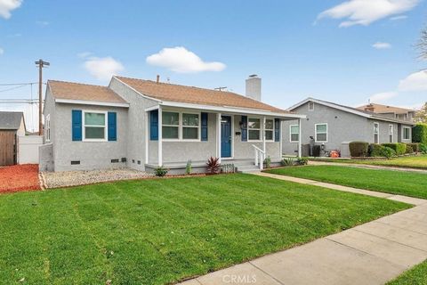 4392 Elm Long Beach CA 90807