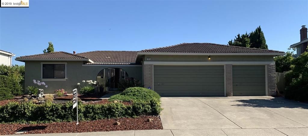 listing image 130728525598269690403