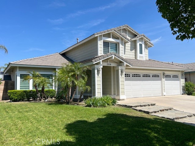 Charming Redlands Retreat with Pool, Spa & Classic Touches.
Beautifully maintained home nestled in a quiet and desirable Redlands neighborhood. This spacious two-story residence offers comfort and resort-style living—perfect for both relaxing and entertaining.
Step inside to discover elegant bamboo flooring that flows throughout the main living areas, creating a warm and inviting ambience. Feast your eyes on the kitchen cabinetry, painted a rich chocolate-cherry color. The family room is ideal for gatherings and everyday living.
Upstairs, you’ll find three bedrooms, including a generously sized peaceful primary suite with ample closet space. There is a Jack-and-Jill bathroom with access from the two guest bedrooms.
Outside, unwind in your private backyard oasis featuring a sparkling pool and spa—perfect for sunny California days or evening relaxation. The 3-car garage provides plenty of storage and parking options.
Located in a serene neighborhood with pride of ownership, this home is just minutes from top-rated schools, parks, shopping, and dining.
Don’t miss your chance to own this Redlands gem—schedule a showing today!