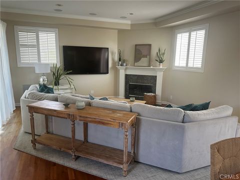 425 11th Hermosa Beach CA 90254