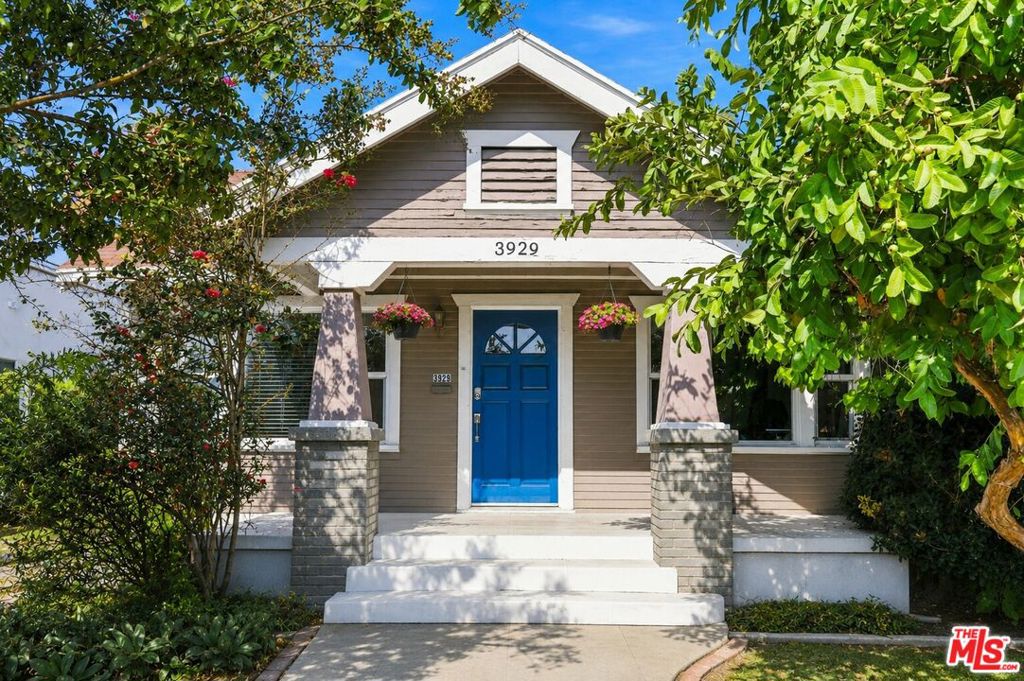 3927 Arlington Avenue