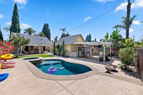 Tiny photo for 3968 Elmwood Court, Riverside, CA 92506 (MLS # IV26120616)