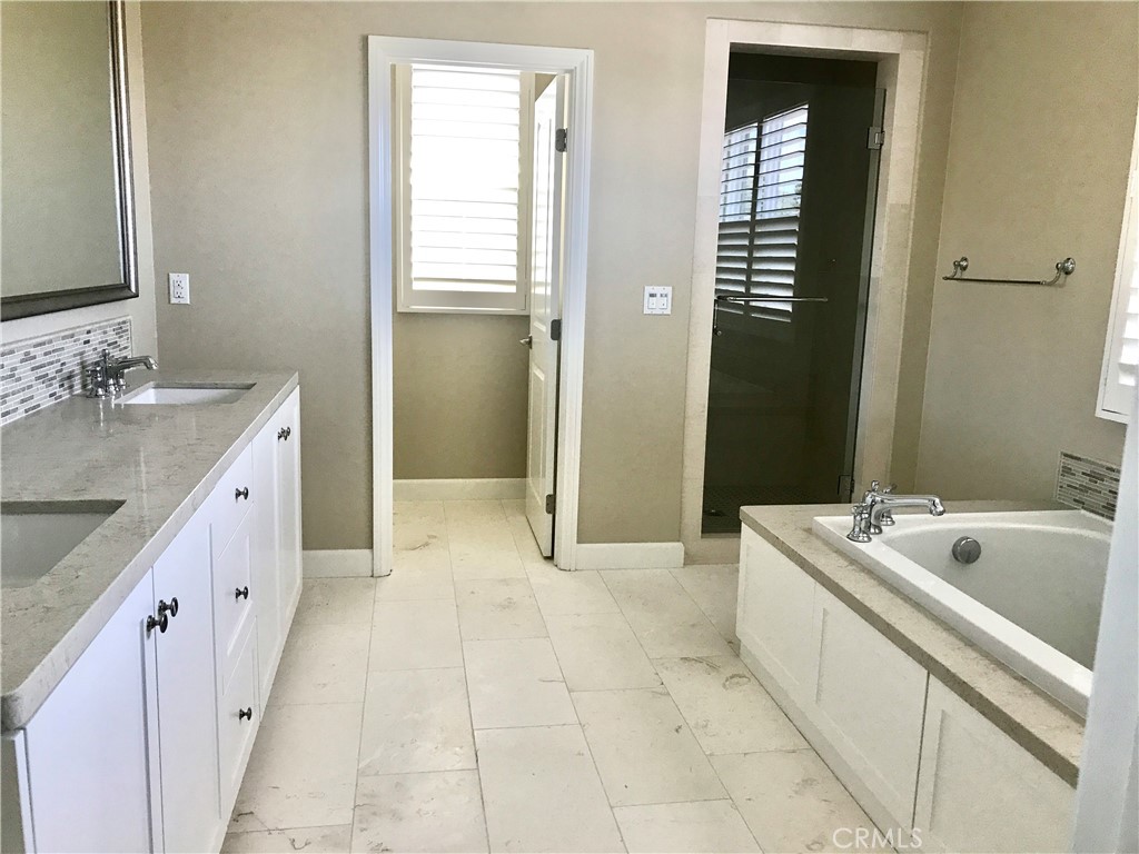 Avila (EVAVI) - Residential Lease