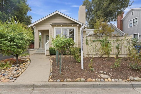 Photo of 27 Cross Way, Los Gatos, CA 95030 (MLS # ML82061111)