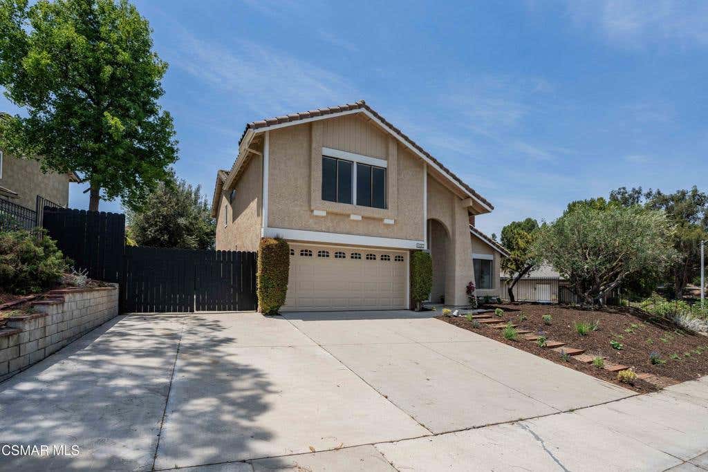 Photo of 403 Blackhawk Drive, Newbury Park, CA 91320 (MLS # 226003553)