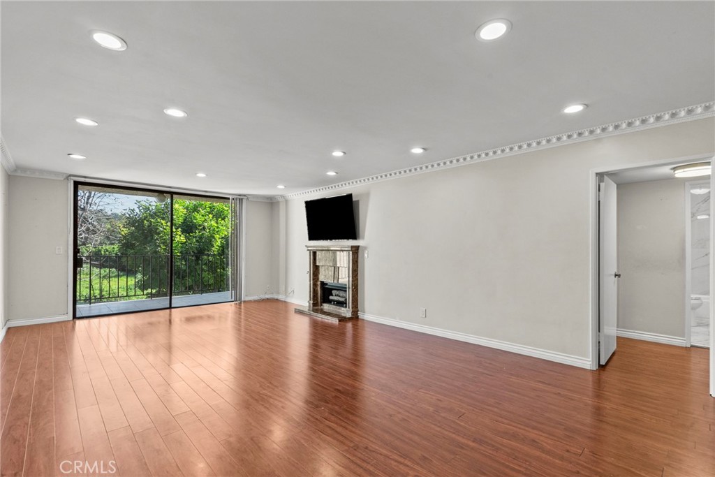 1401 Valley View 334