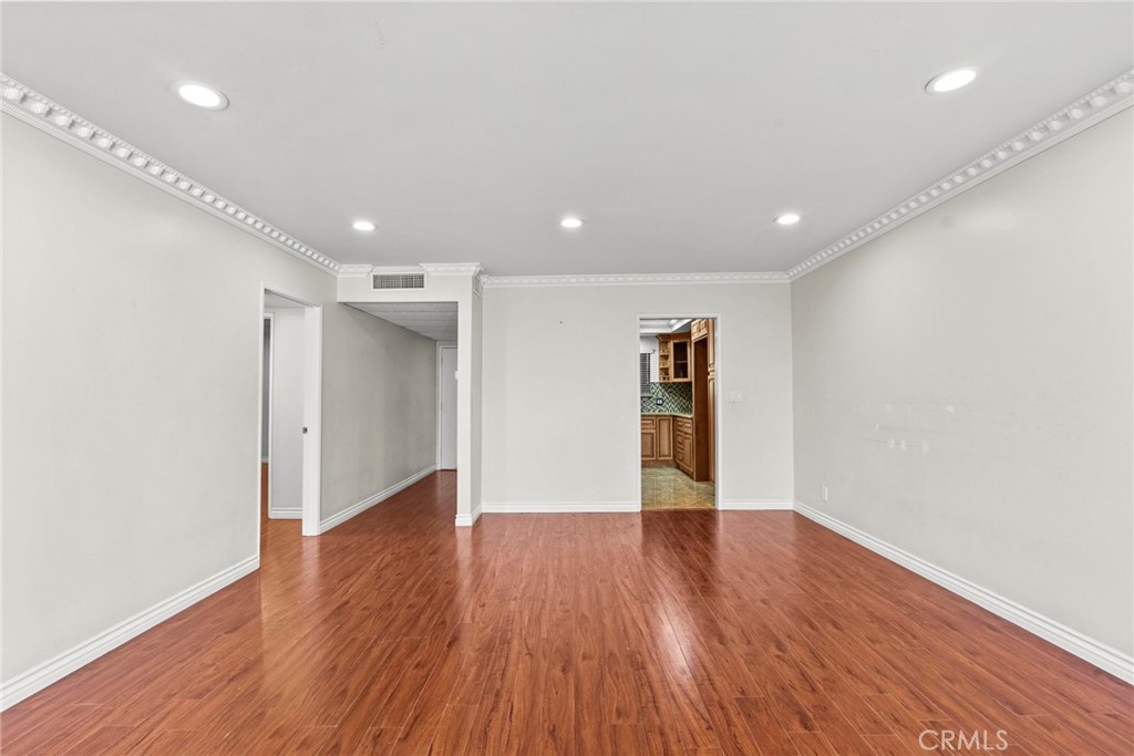 1401 Valley View 334