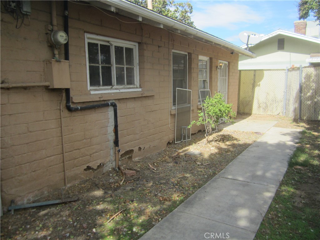 Affordable handyman's dream in the heart of the Highgrove area of Riverside. Bring your paintbrush and your creativity to this cute little 2 bedroom 1 bath home. Wall heat and wall A/C. Large lot with lots room for growth. Has Carport and lots of parking on site. Lot is rectangular so note there is old cross fencing that could be removed. Seller is selling AS-IS, and will be doing no repairs. This opportunity at this price won't last. Get started now on your piece of the American dream!