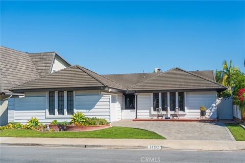 Photo of 20582 Queens Park Ln, Huntington Beach, CA 92646 (MLS # OC25251972)