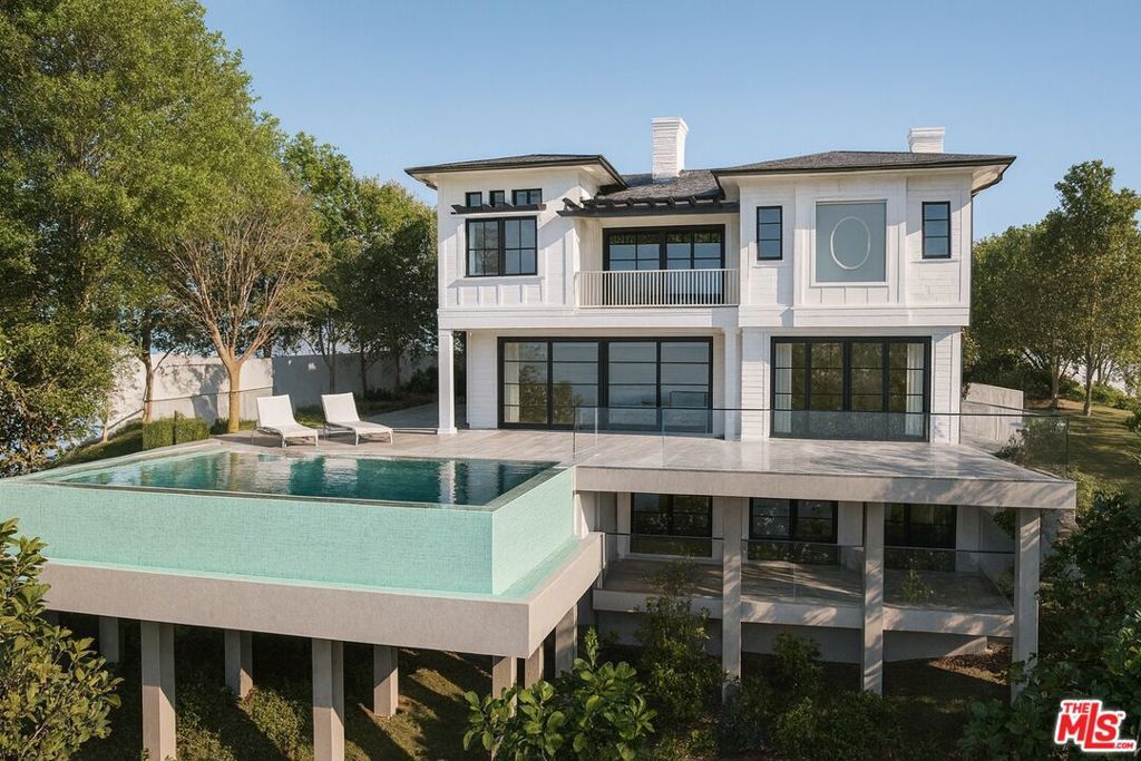Photo of 2120 Linda Flora Drive, Los Angeles, CA 90077 (MLS # 25608191)