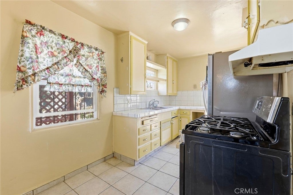 3905 Marine View