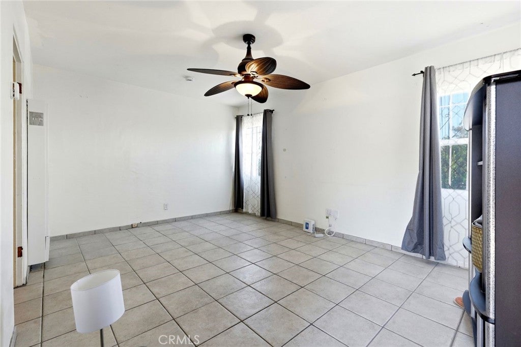 3905 Marine View