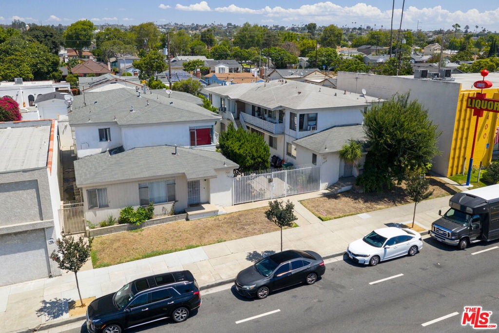 1412 Centinela Avenue