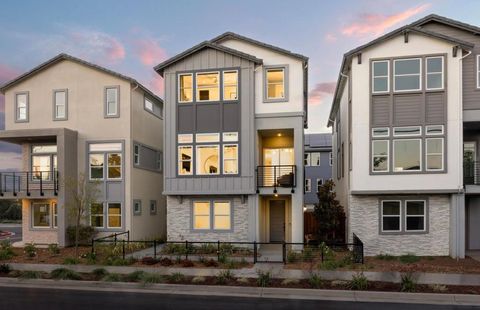 Photo of 273 Llewellyn Avenue #010-18 Plan 2, Campbell, CA 95008 (MLS # ML82030718)