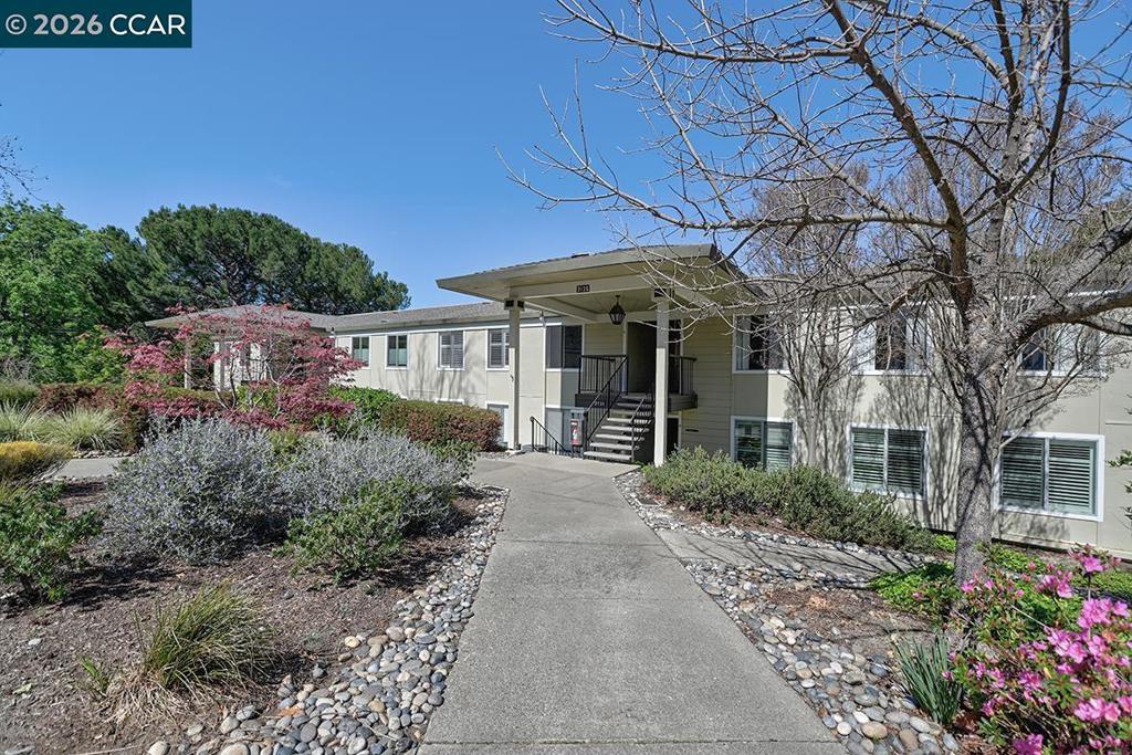 3136 Ptarmigan Dr 5
