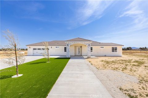 Photo of 8546 W Avenue D4, Lancaster, CA 93536 (MLS # SR25221450)