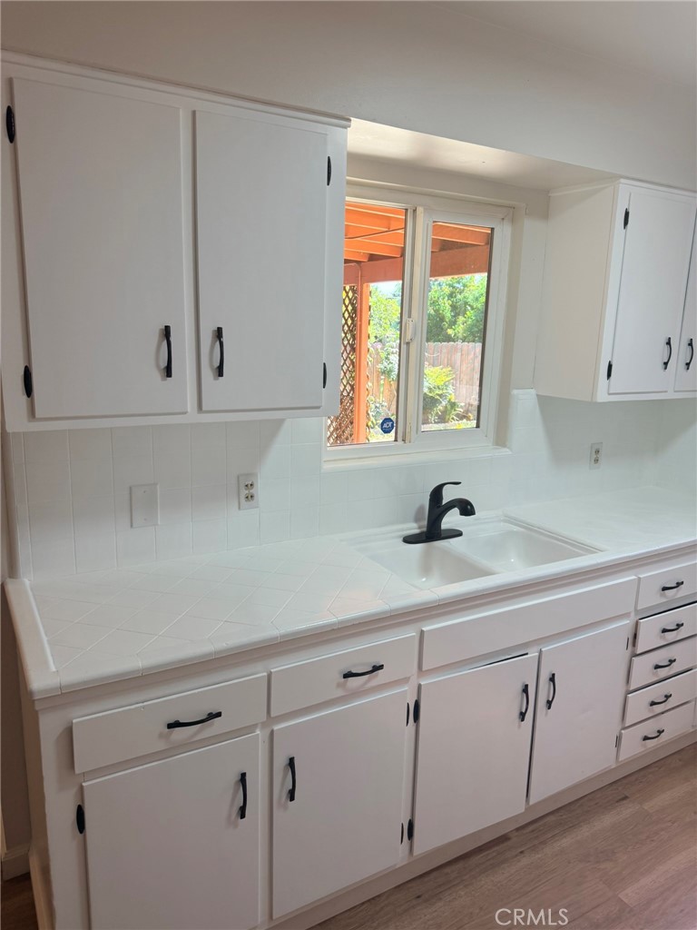 1604 S Sierra Vista