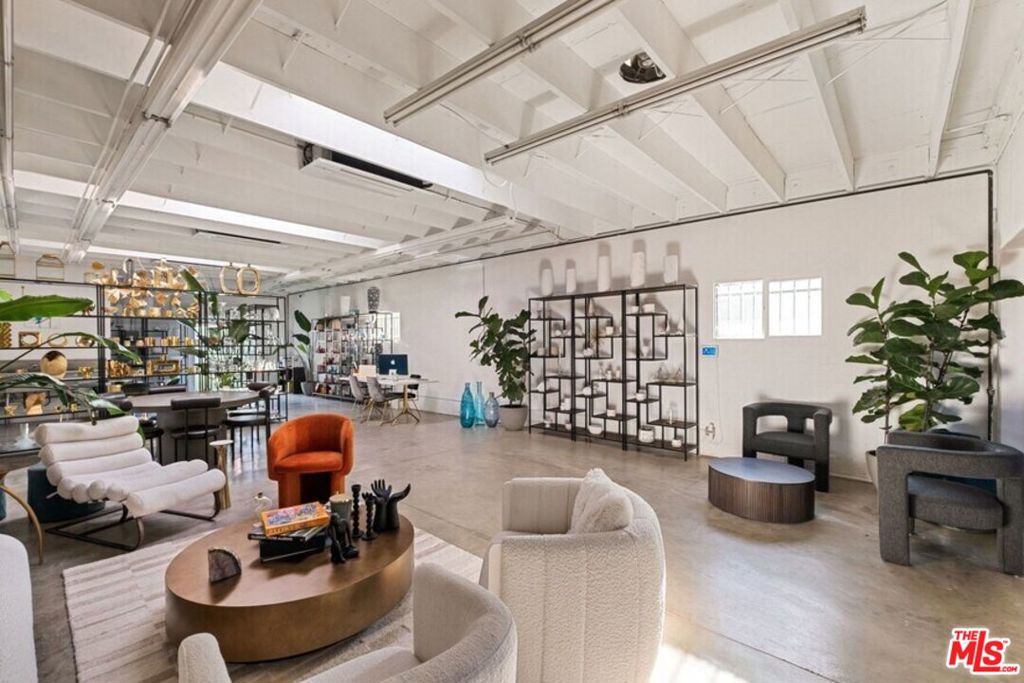 Properties 1 8560 Venice Boulevard